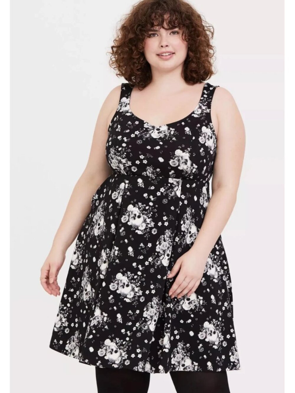 Torrid 2 Black White Floral Skulls Scuba Skater Dress 2X 18 20
